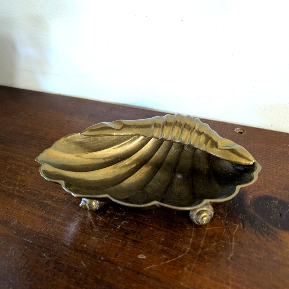 Vintage Brass Shell Shaped Ashtray Trinket Dish Shell Legs Mid Century Regency